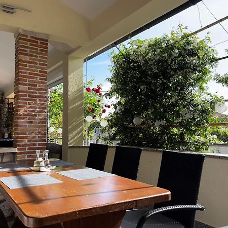 Apartmani Rozi Umago Esterno foto